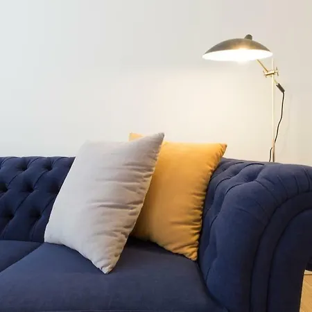 Apartment Queen's In Downtown