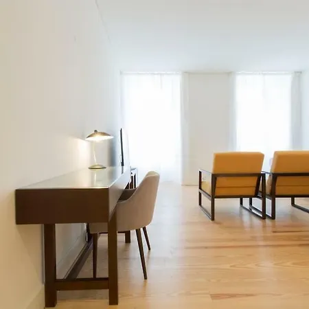 Queen's In Downtown Apartman